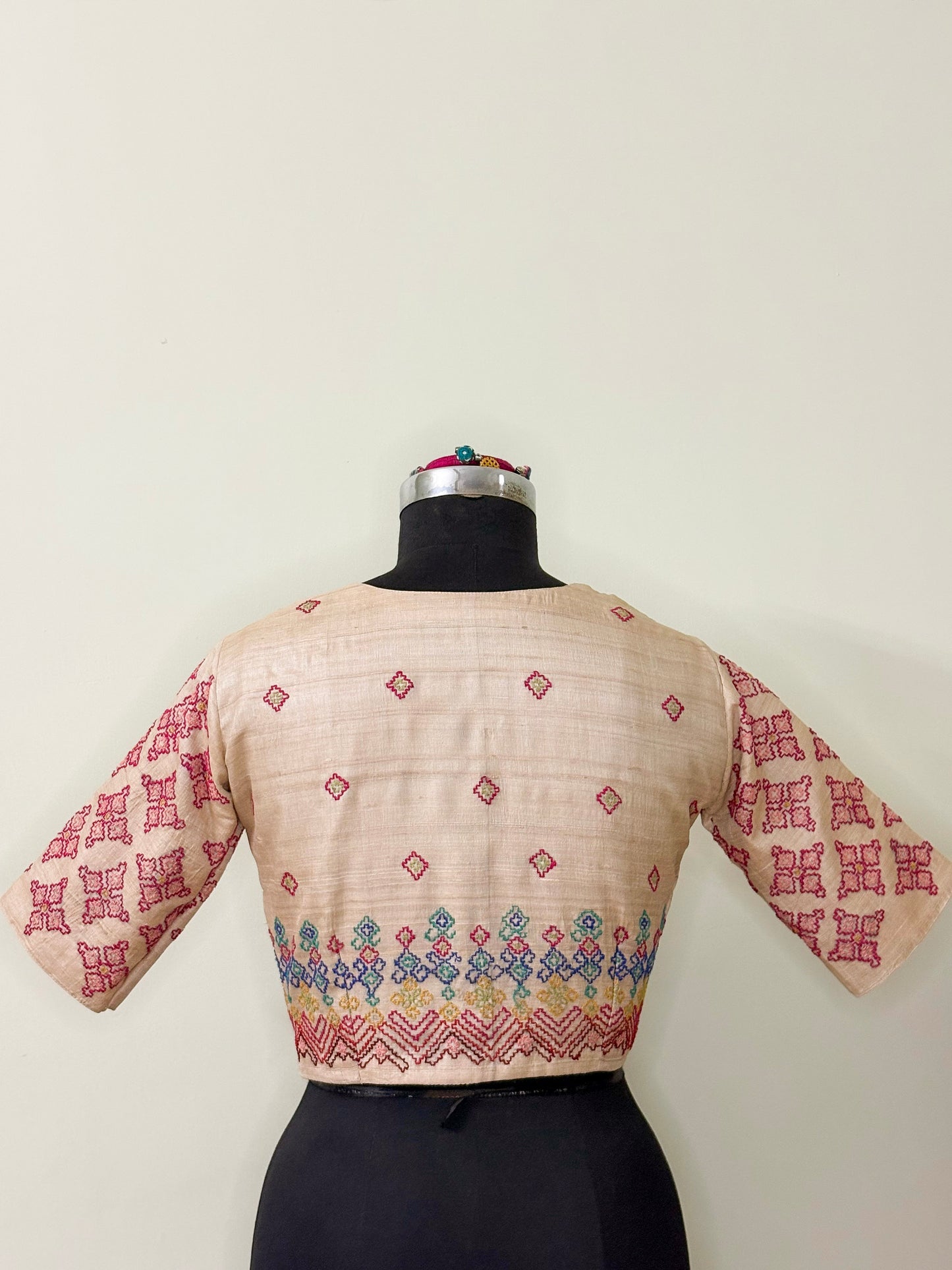 Tussar Silk Dharvadi Blouse (Semi-Stitched)