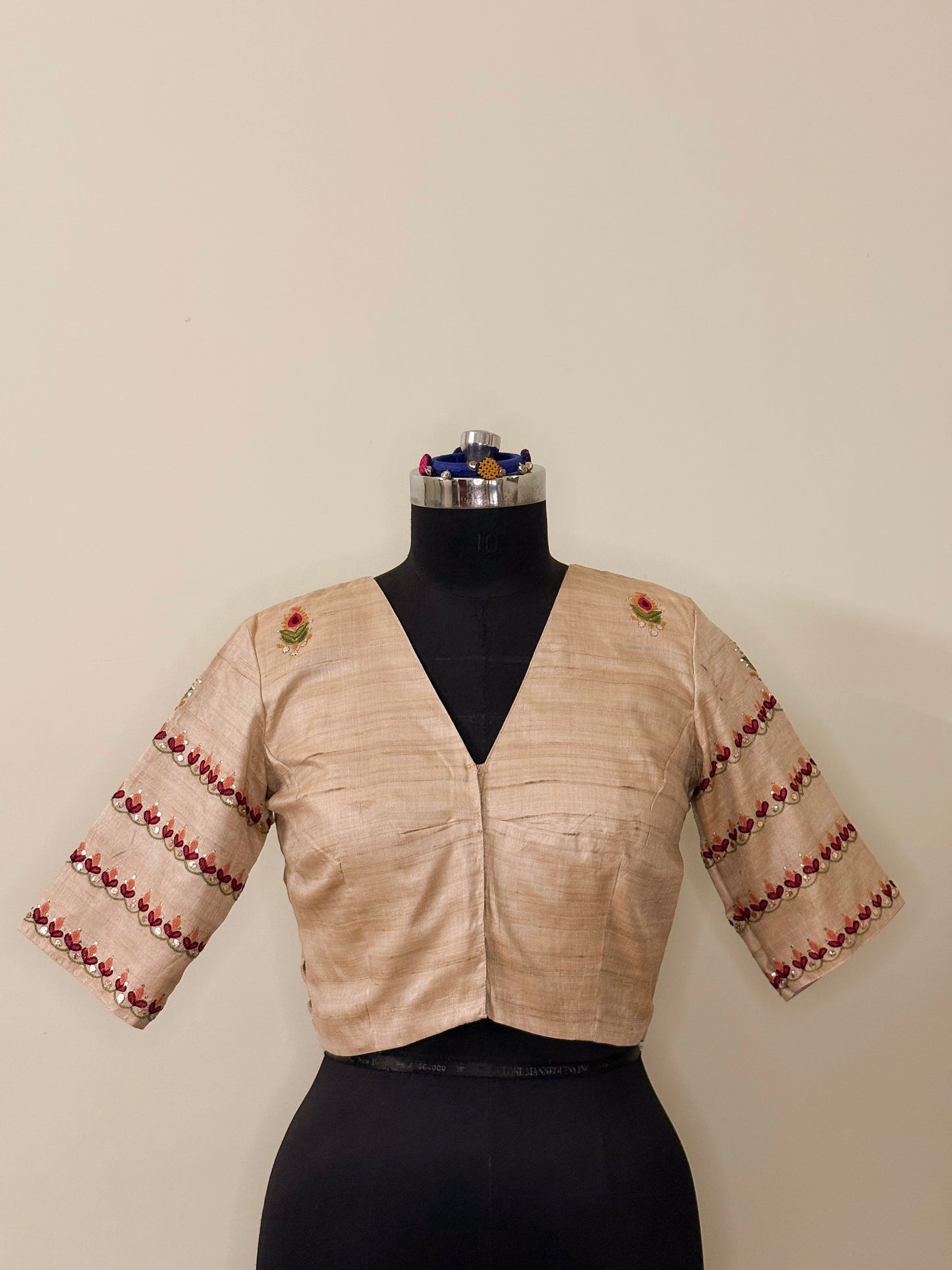 Tussar Ari & Badla Blouse (Semi-Stitched)